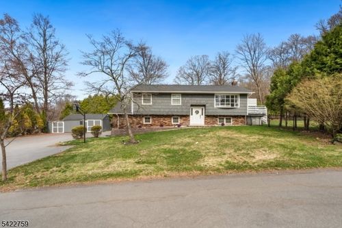 13 Hunters Ln, Byram Twp, NJ, 07821-3302 | Card Image