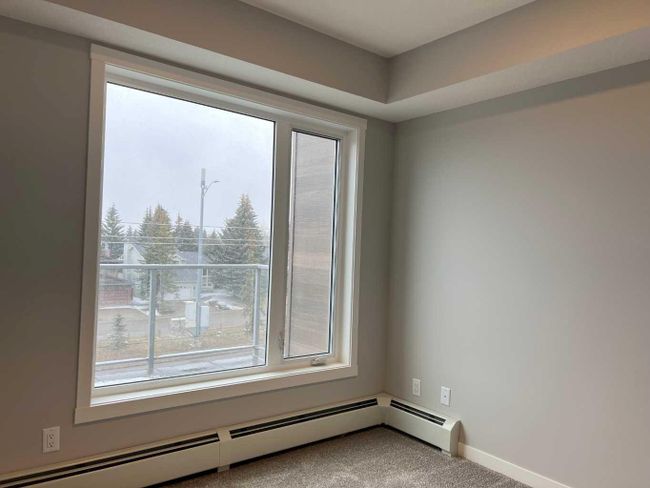 412 - 200 Shawnee Square Sw, Home with 3 bedrooms, 2 bathrooms and 1 parking in Calgary AB | Image 22