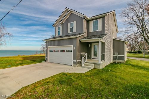 1006 Robinhood Ave, Painesville, OH, 44077-4629 | Card Image