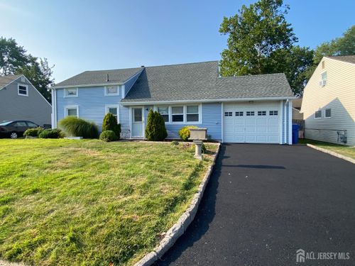 23 W Warren St, Iselin, NJ, 08830-1135 | Card Image