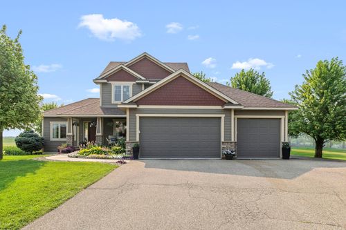 900 Heritage Trl Ne, New Prague, MN, 56071-2238 | Card Image