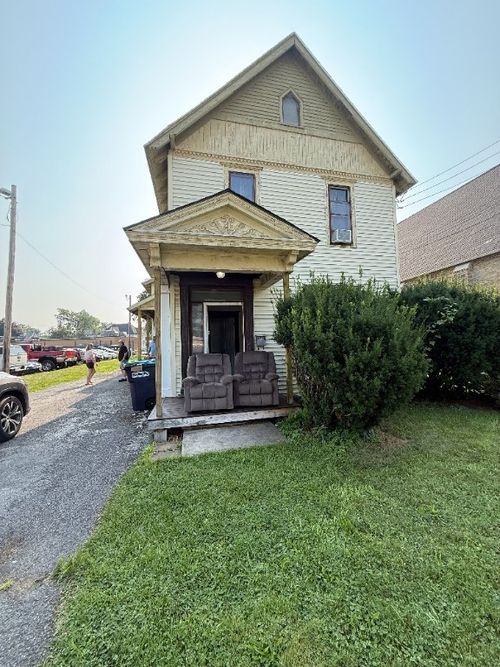 11 Church St, Phelps, NY, 14532-1159 | Card Image