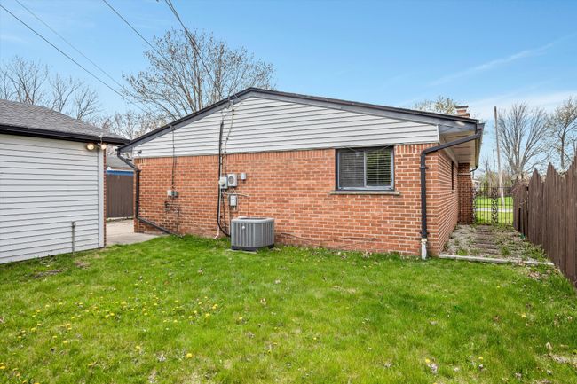31810 Briar Ln, House other with 3 bedrooms, 2 bathrooms and null parking in Saint Clair Shores MI | Image 19