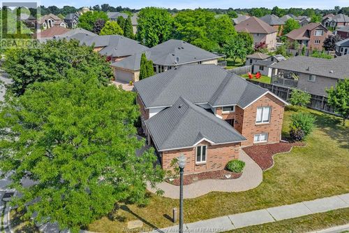 882 Marcuz Crt, Windsor, ON, N9G2T3 | Card Image