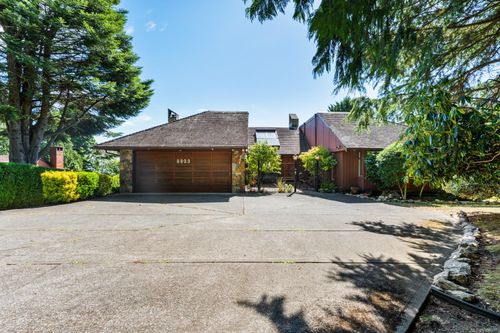 8833 Haro Park Terr, North Saanich, BC, V8L3Z3 | Card Image