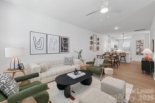 houndstooth-4418 Oat Grass Circle, Charlotte, NC, 28213 | Card Image