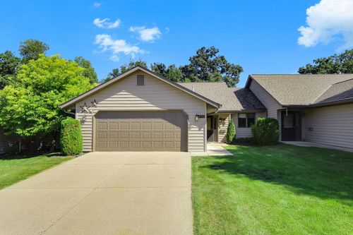 676 Hi Park Ave, Red Wing, MN, 55066-3991 | Card Image