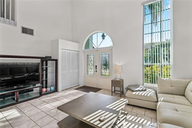 611 Royal Palm Way, House other with 4 bedrooms, 3 bathrooms and null parking in Davie FL | Image 13