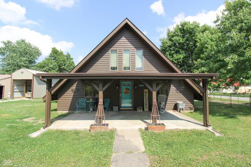 2295 S Poplar St, Vallonia, IN, 47281-9546 | Card Image