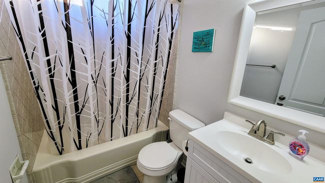 APT-1 - 1511 E High St, Condo with 1 bedrooms, 1 bathrooms and null parking in CHARLOTTESVILLE VA | Image 8