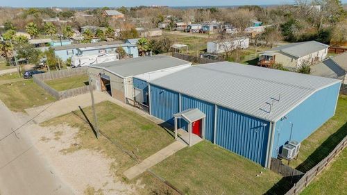 341 5th St, Dickinson, TX, 77539-2862 | Card Image