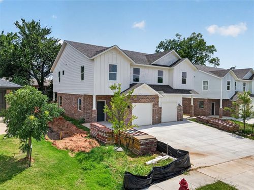 8754 Patriot Dr, Midwest City, OK, 73110-7734 | Card Image