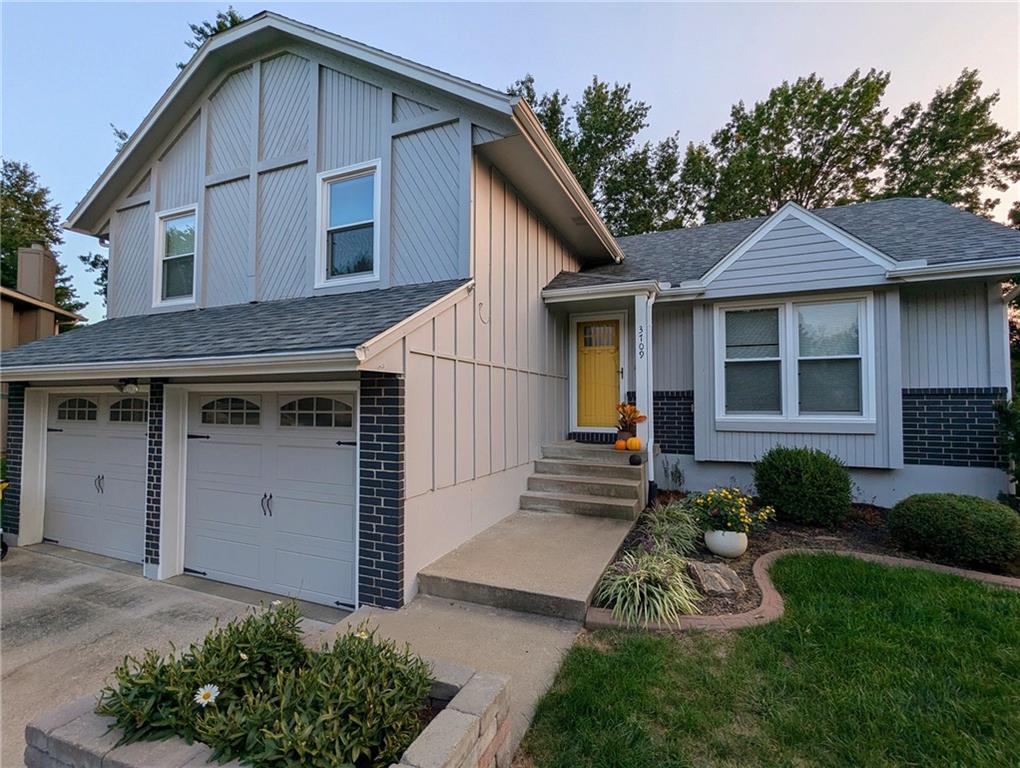 10th Street Ter, Blue Springs, MO 64015