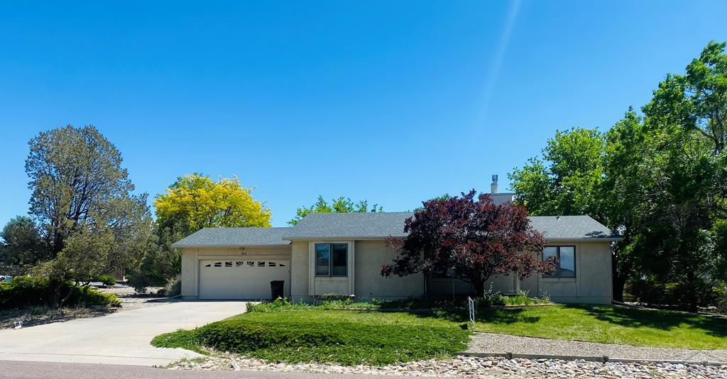 Pin High Dr, Pueblo, CO 81007