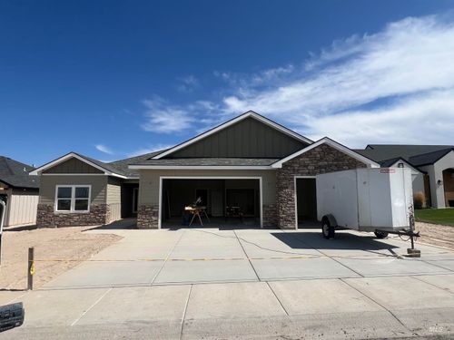 2194 Caribel St, Twin Falls, ID, 83301-4796 | Card Image