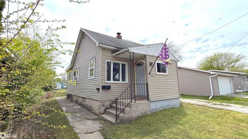 231 25th St Sw, Mason City, IA, 50401-6611 | Card Image