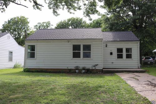 815 Sw Parkview St, Topeka, KS, 66606 | Card Image