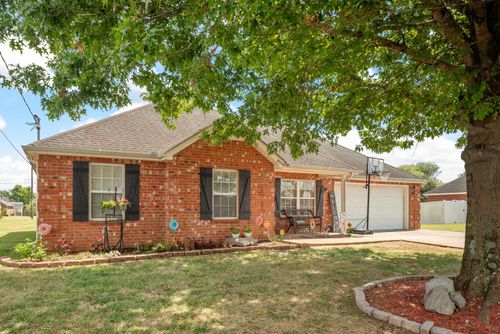 8112 Bostic Dr, Smyrna, TN, 37167-8013 | Card Image
