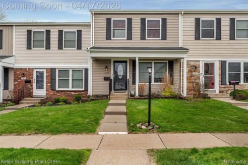 1129 Marquette Ct, Rochester Hills, MI, 48307-3032 | Card Image