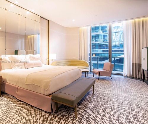 611-801 S Miami Ave, Miami, FL, 33130-4523 | Card Image