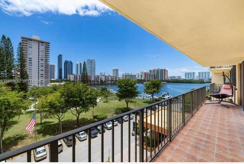 apt-612-290 174th St, Sunny Isles Beach, FL, 33160-3247 | Card Image