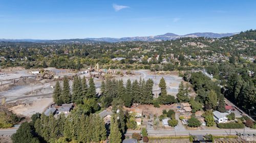 107 Bailhache Ave, Healdsburg, CA, 95448-9422 | Card Image