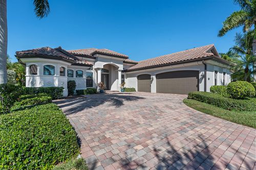 3273 Runaway Ln, NAPLES, FL, 34114-8464 | Card Image