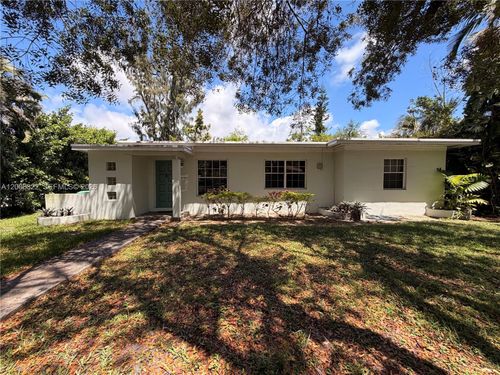 5765 Sw 48th St, Miami, FL, 33155-6034 | Card Image