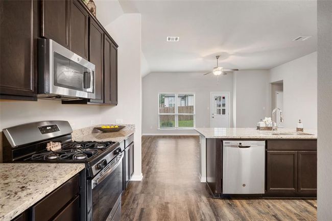 135 Bates Ct, House other with 3 bedrooms, 2 bathrooms and 2 parking in Huntsville TX | Image 10