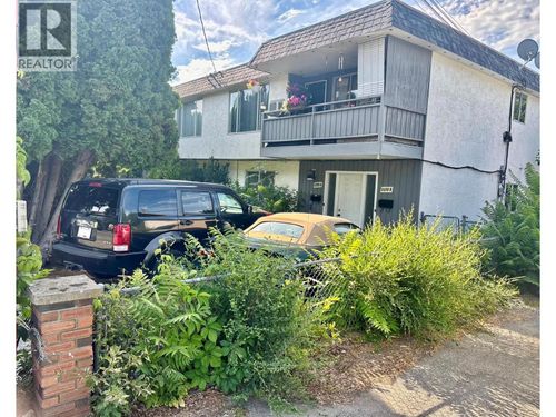 1175-1179 Raymer Ave, Kelowna, BC, V1Y4Z7 | Card Image