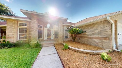 10111 Bristol Park Rd, Cantonment, FL, 32533-6645 | Card Image