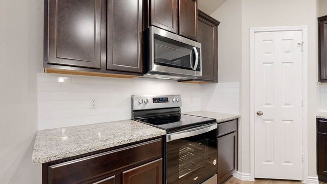 200 Creekfall Rd, House other with 4 bedrooms, 2 bathrooms and 2 parking in Burnet TX | Image 6