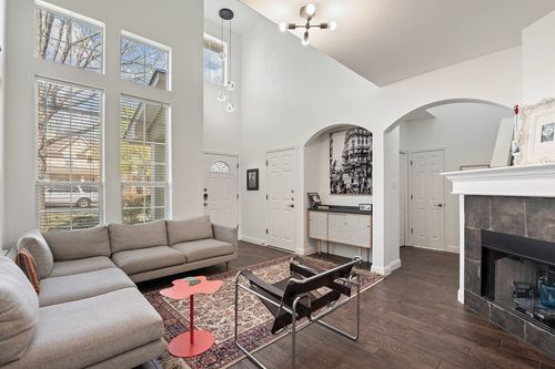 1819 Village Oak Ct, Austin, TX, 78704-5171 | Card Image