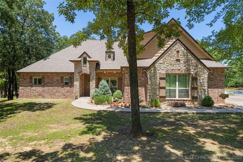 9025 Wind Ridge Dr, Sand Springs, OK, 74063-8388 | Card Image