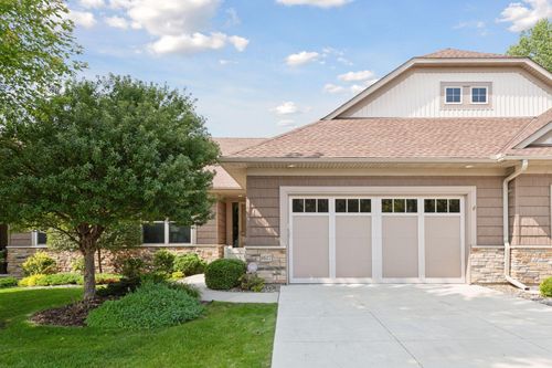 8627 Lake Riley Dr, Chanhassen, MN, 55317-4501 | Card Image
