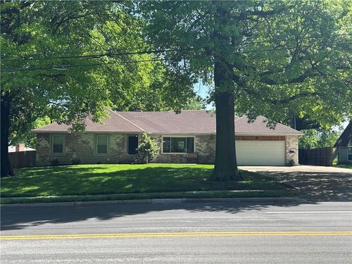 5313 Nieman Rd, Shawnee, KS, 66203-1939 | Card Image