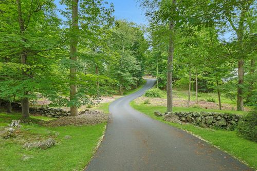 12 Bogtown Rd, North Salem, NY, 10560-2501 | Card Image