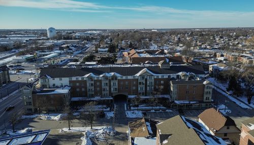 apt-325-100 N Bokelman St, Roselle, IL, 60172-1544 | Card Image