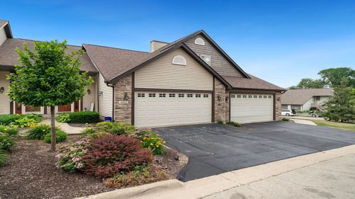 4811 Snowcap Run, Loves Park, IL, 61111-7602 | Card Image