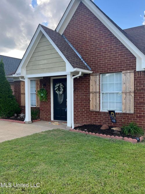 1652 Thomas St, Horn Lake, MS, 38637-3329 | Card Image