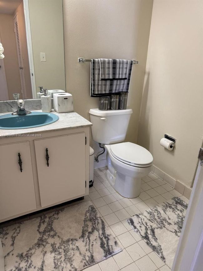 APT-908 - 500 Three Islands Blvd, Condo with 2 bedrooms, 2 bathrooms and null parking in Hallandale Beach FL | Image 10