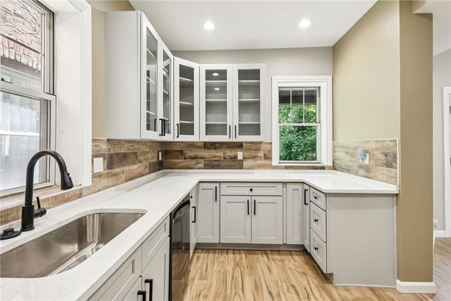 515 Peebles St, House other with 4 bedrooms, 4 bathrooms and null parking in Pittsburgh PA | Image 17