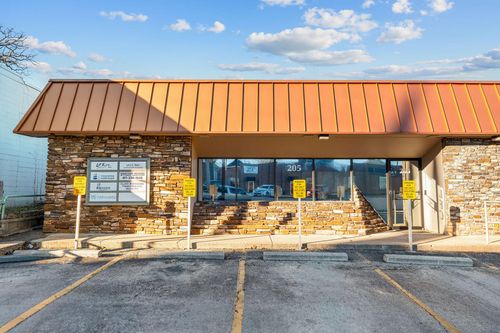 2-205 W Atlantic St, Branson, MO, 65616-2423 | Card Image