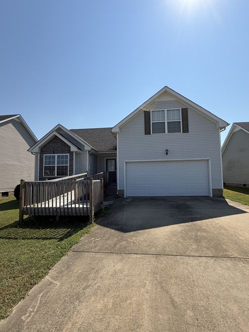 3655 Cindy Jo Dr S, Clarksville, TN, 37040-2573 | Card Image