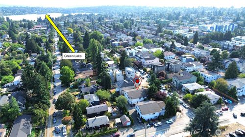 8848 Interlake Avenue N, Seattle, WA, 98103 | Card Image