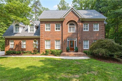 400 Crossing Creek Dr, Belews Creek, NC, 27009-9773 | Card Image
