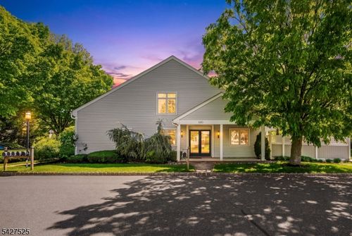 g-53 Winthrop Rd, Monroe Twp, NJ, 08831-7202 | Card Image