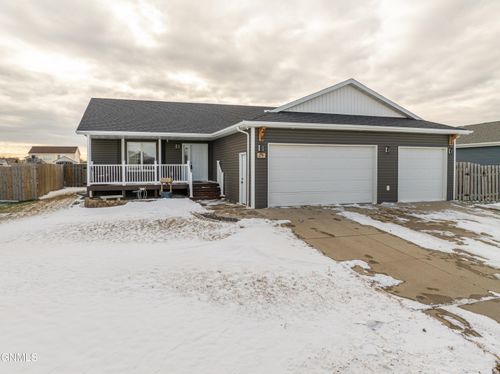 29 Mcginnis Way, Lincoln, ND, 58504 | Card Image