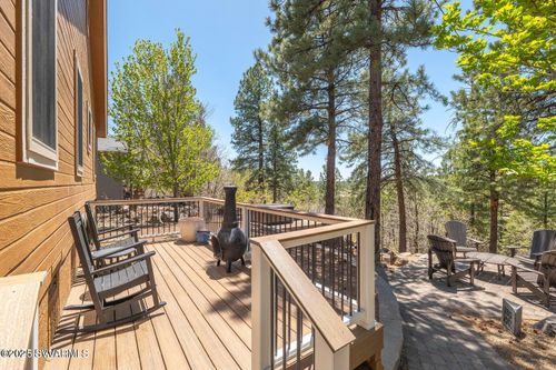 735 N Pine Cliff Dr, Flagstaff, AZ, 86001-3328 | Card Image