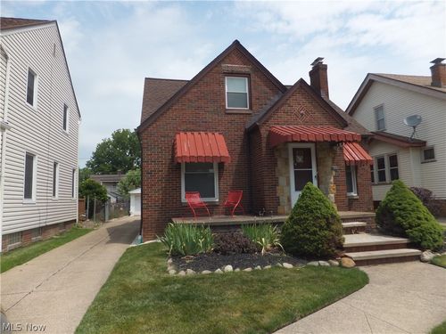 6102 Orchard Grove Ave, Cleveland, OH, 44144-1535 | Card Image